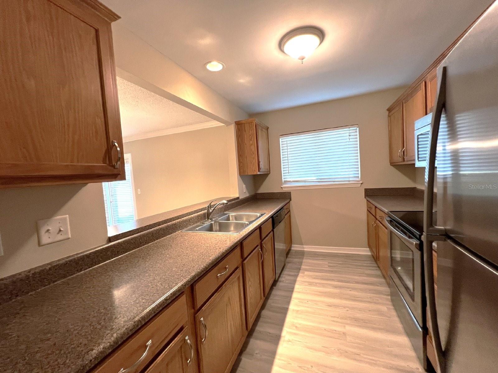 1877 TOUCAN WAY #402 — photo 2