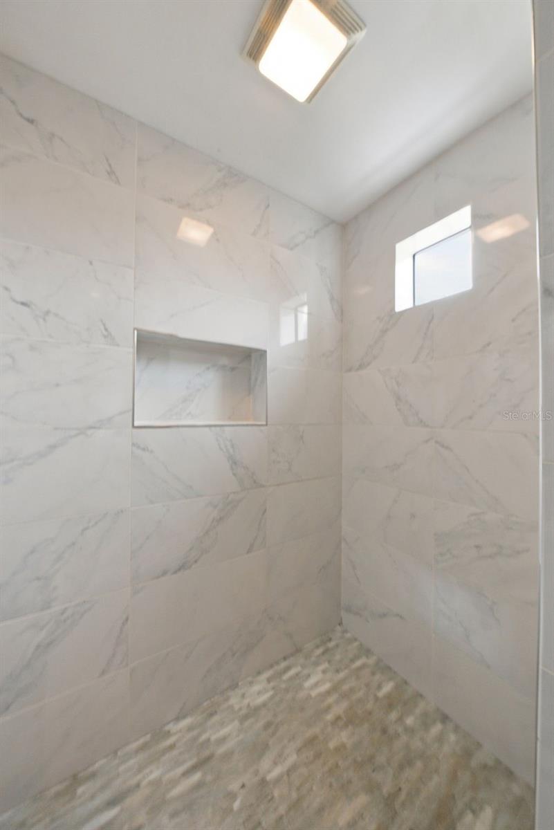 213 S MOODY AVE #1 — photo 34