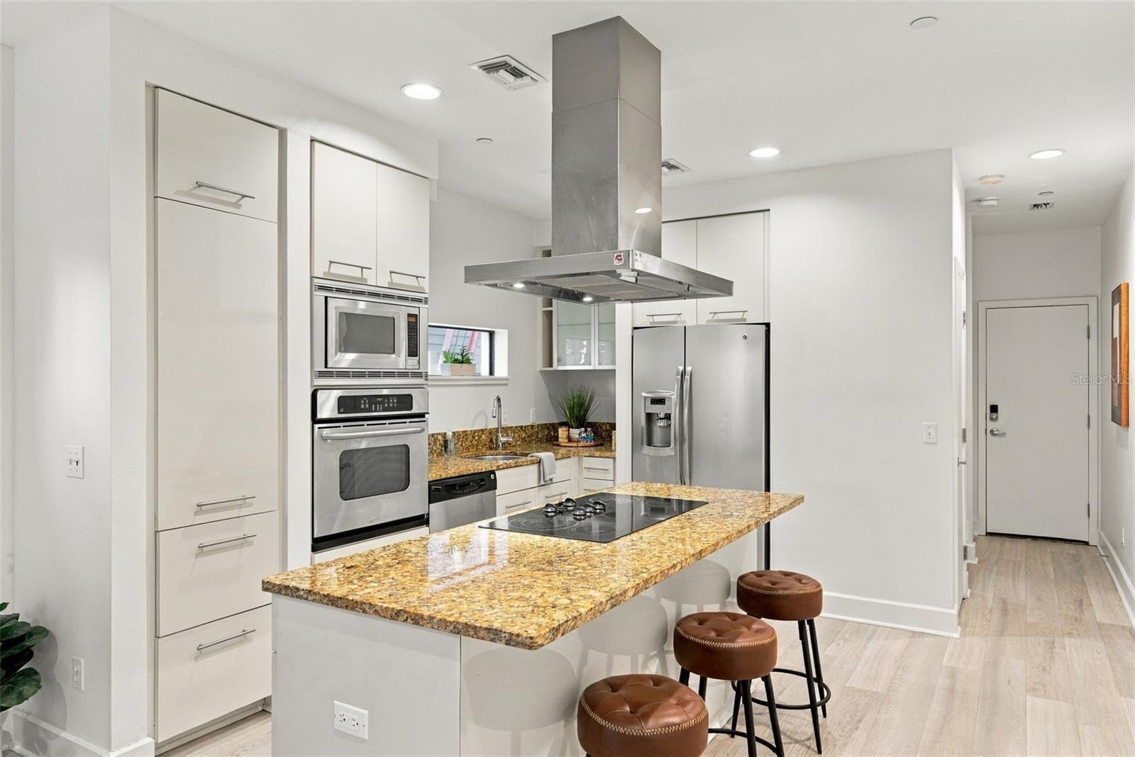 213 S MOODY AVE #1 — photo 6