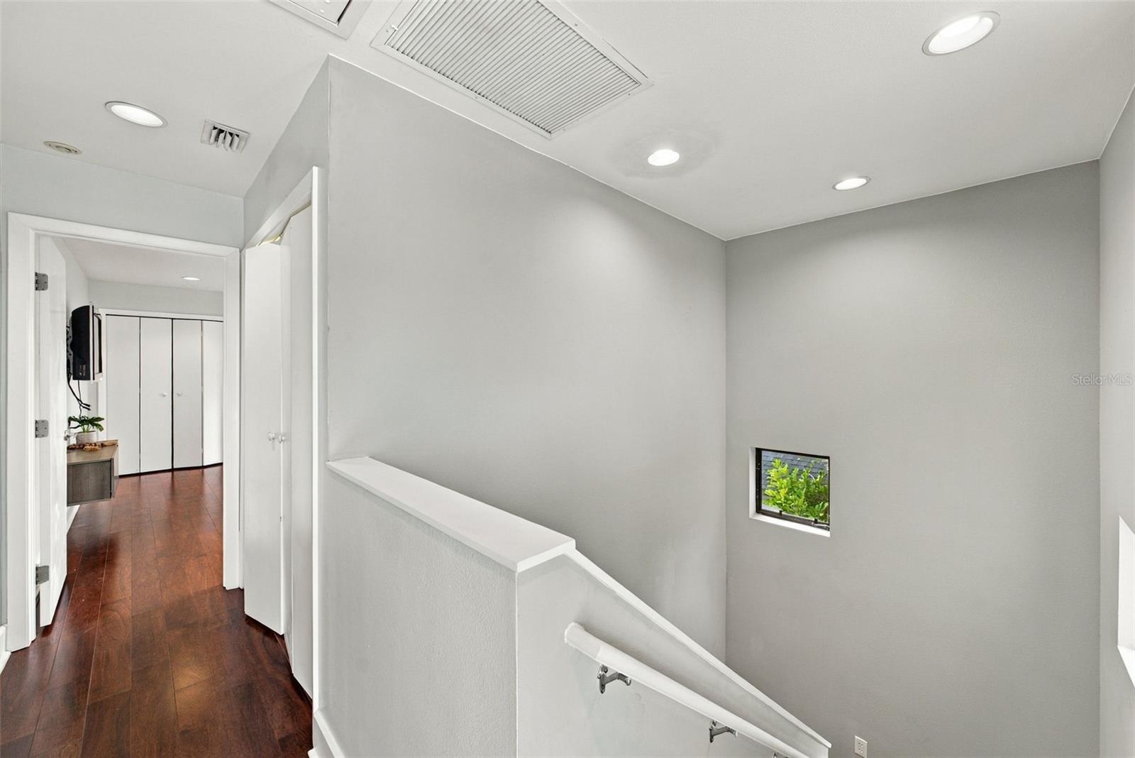 213 S MOODY AVE #1 — photo 27