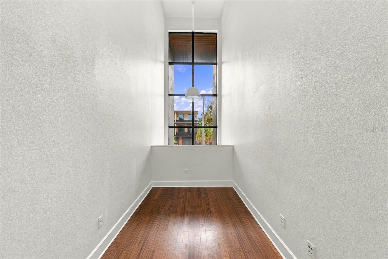 213 S MOODY AVE #1 — photo 25