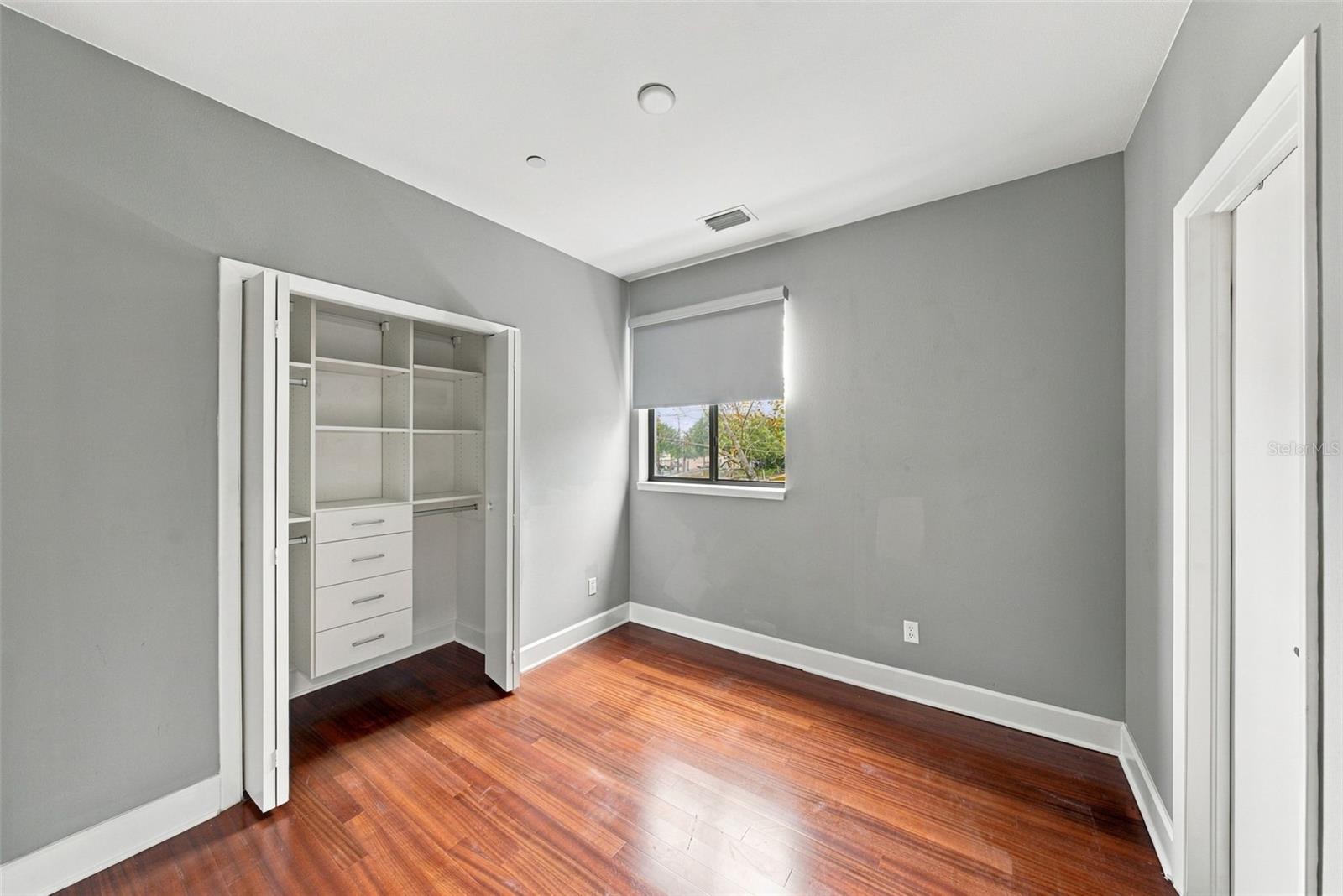 213 S MOODY AVE #1 — photo 22
