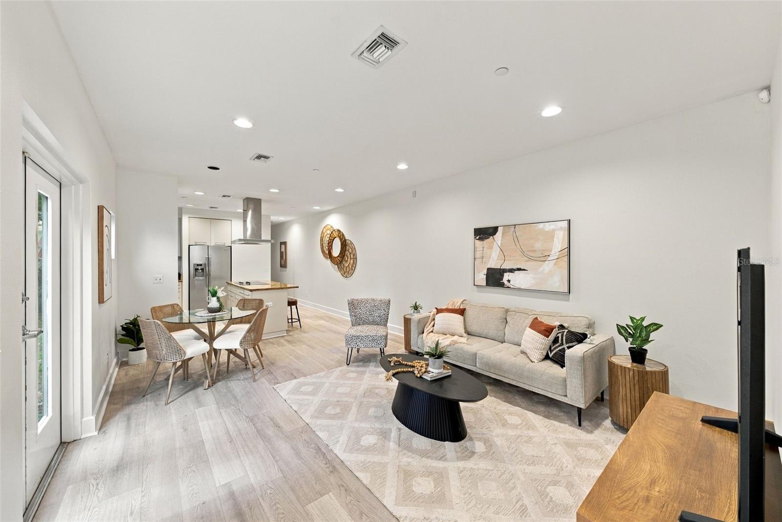 213 S MOODY AVE #1 — photo 3