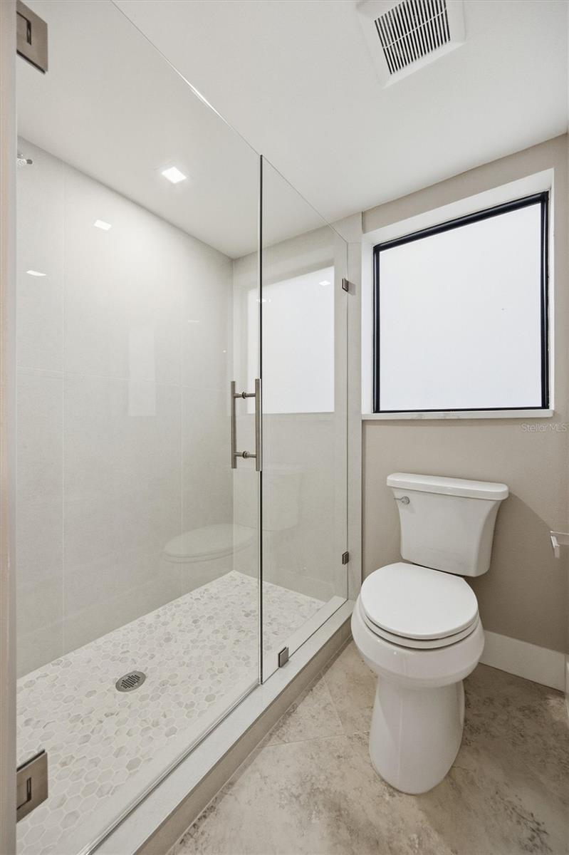 171 GOLDEN GATE PT — photo 30