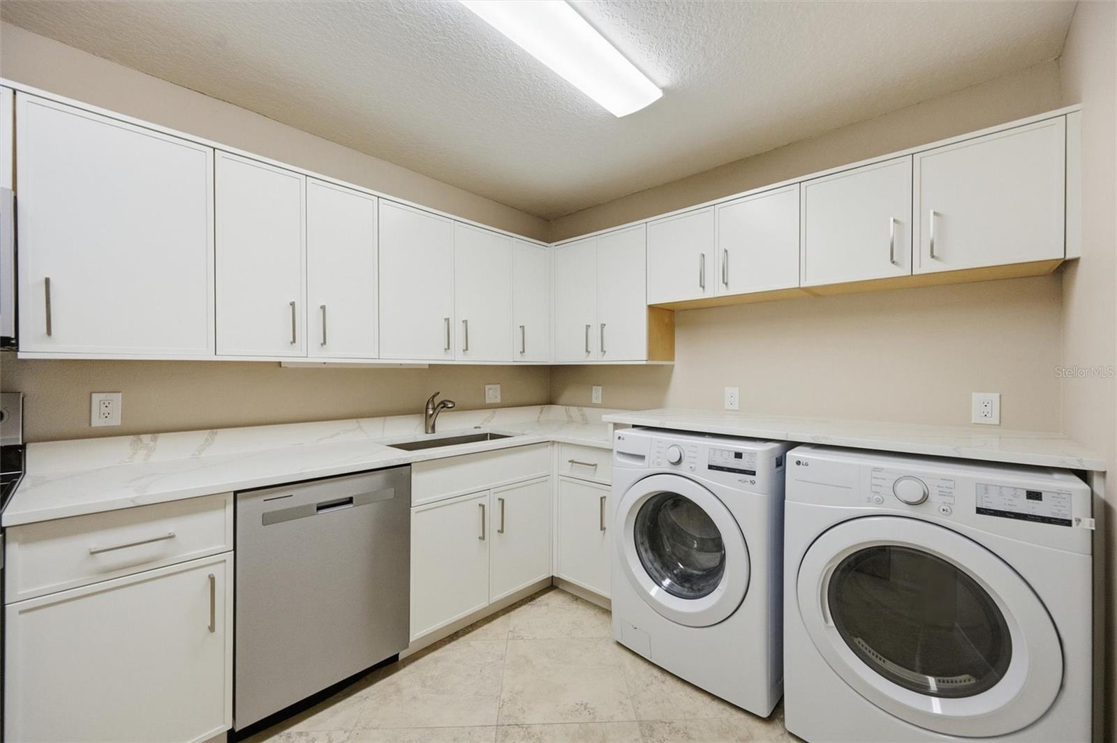 171 GOLDEN GATE PT — photo 14