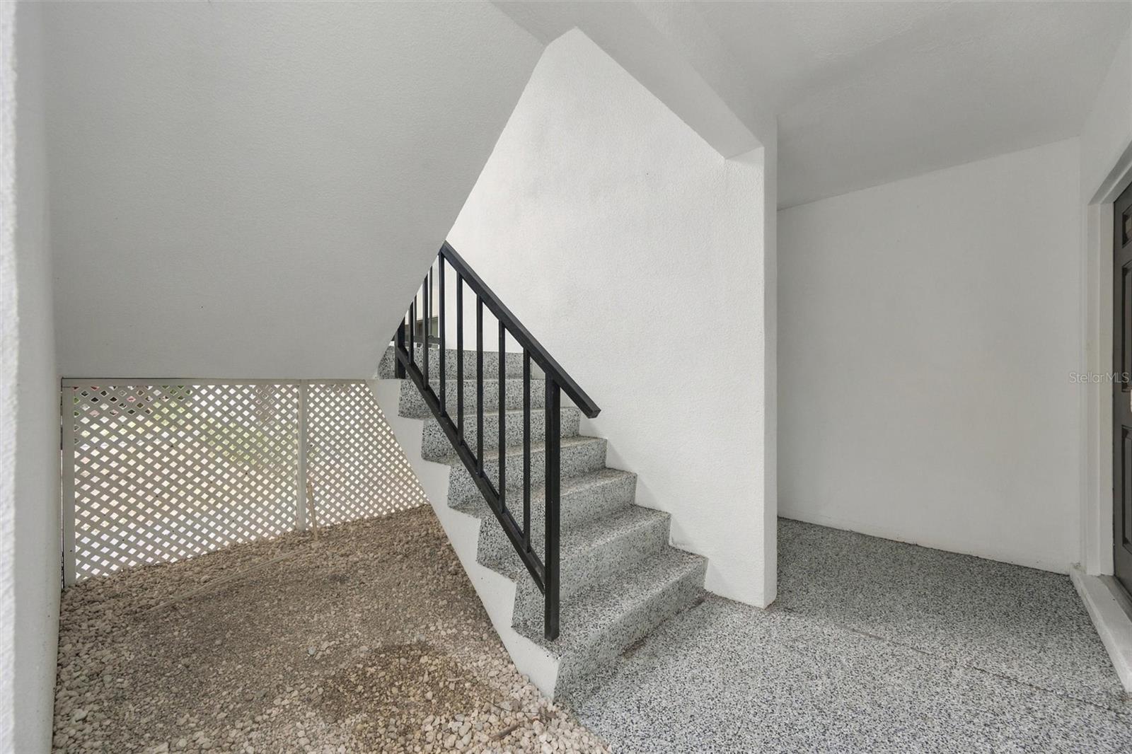 171 GOLDEN GATE PT — photo 6
