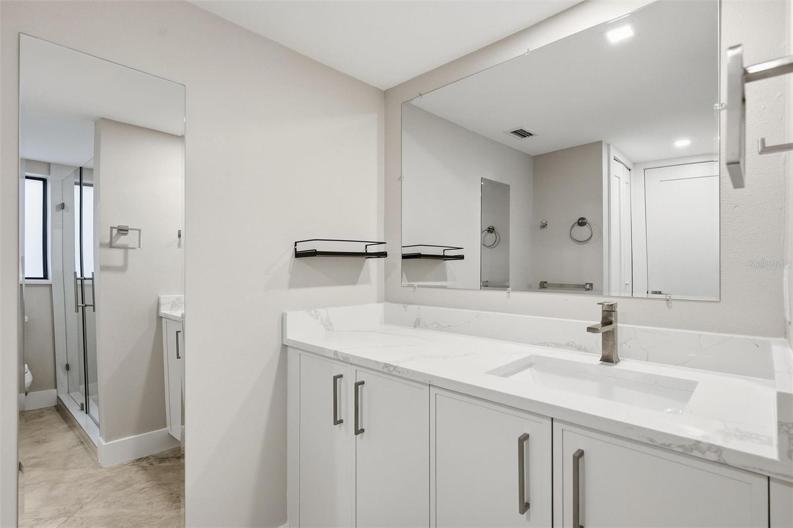 171 GOLDEN GATE PT — photo 29