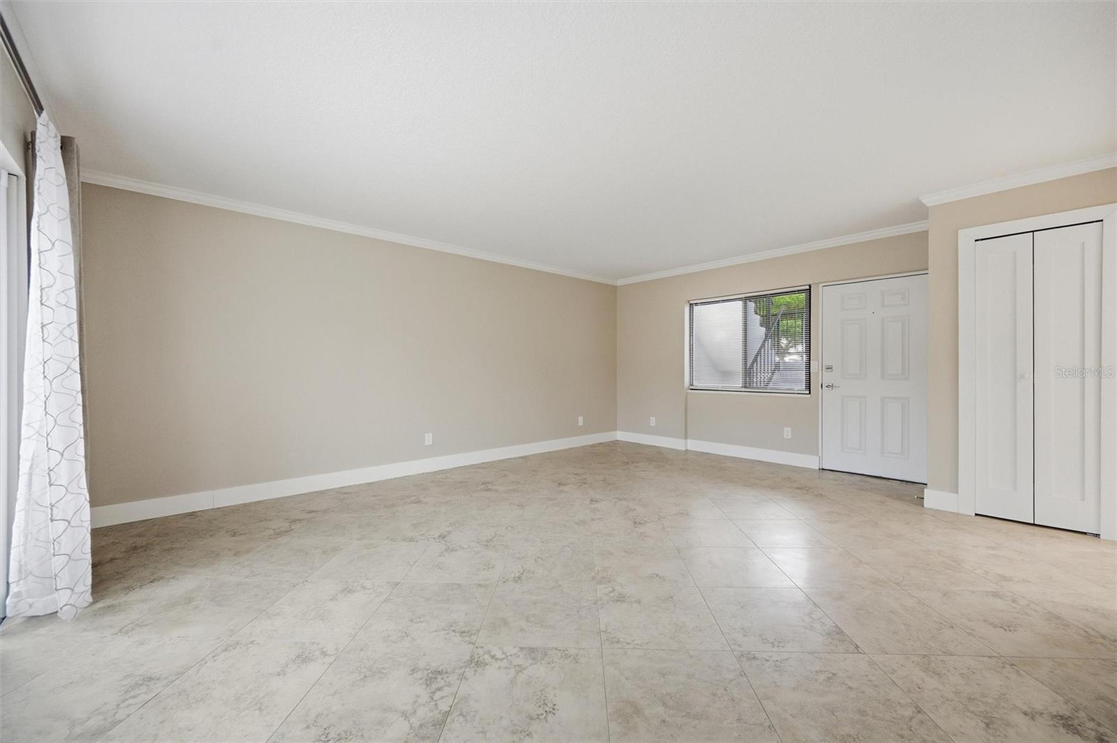 171 GOLDEN GATE PT — photo 11