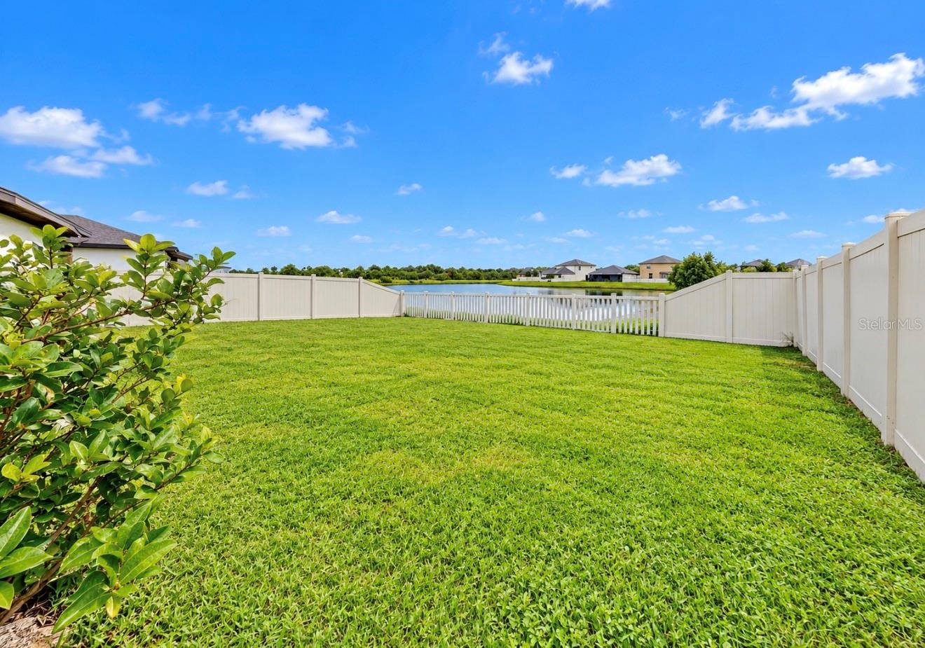 5005 WHITE CHICORY DR — photo 4