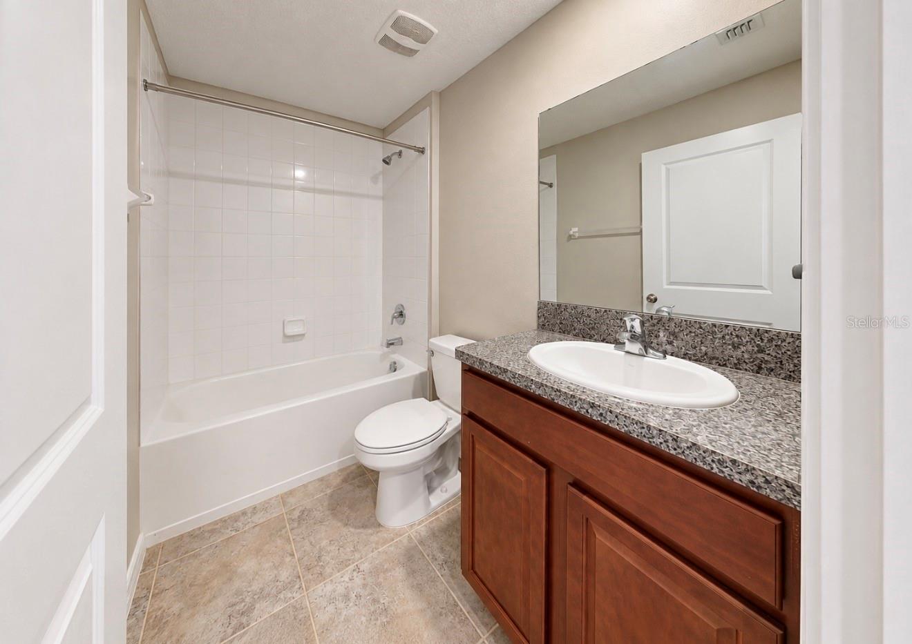 5005 WHITE CHICORY DR — photo 18