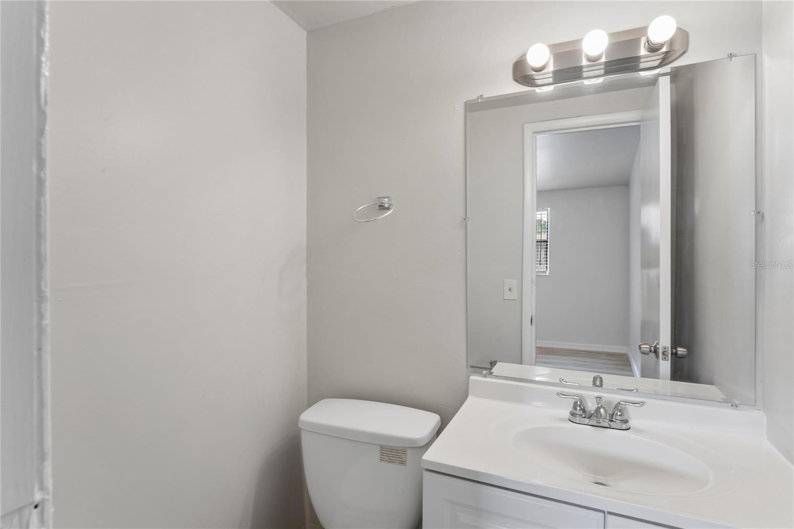 6819 TUTTLE ST — photo 20