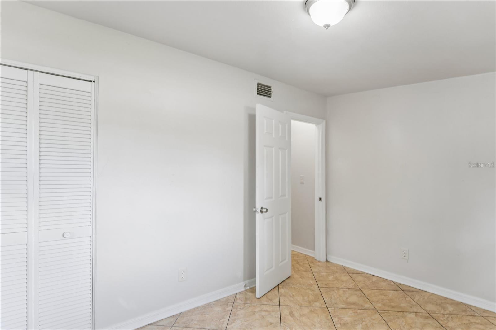 6819 TUTTLE ST — photo 16
