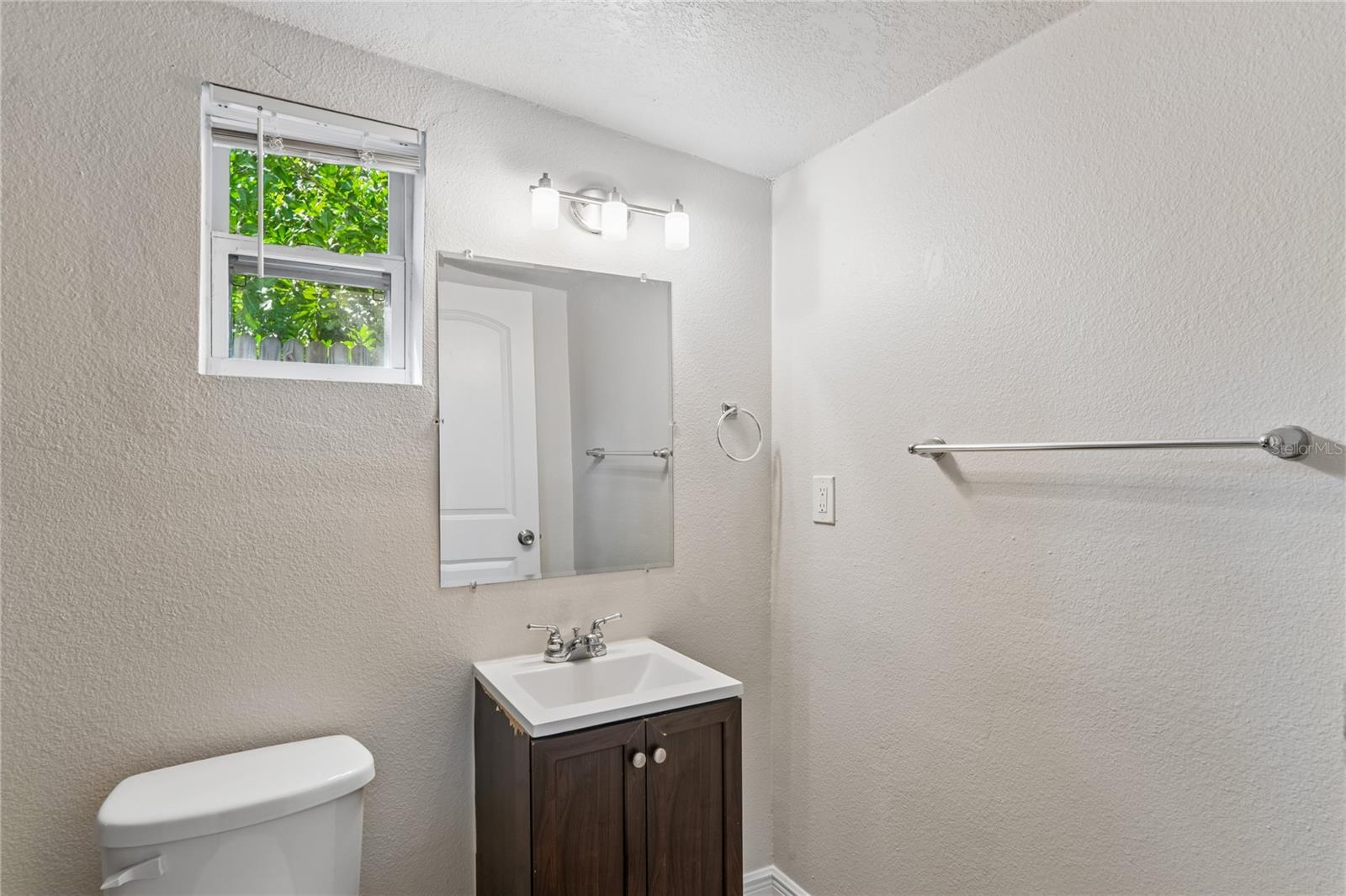 6819 TUTTLE ST — photo 13