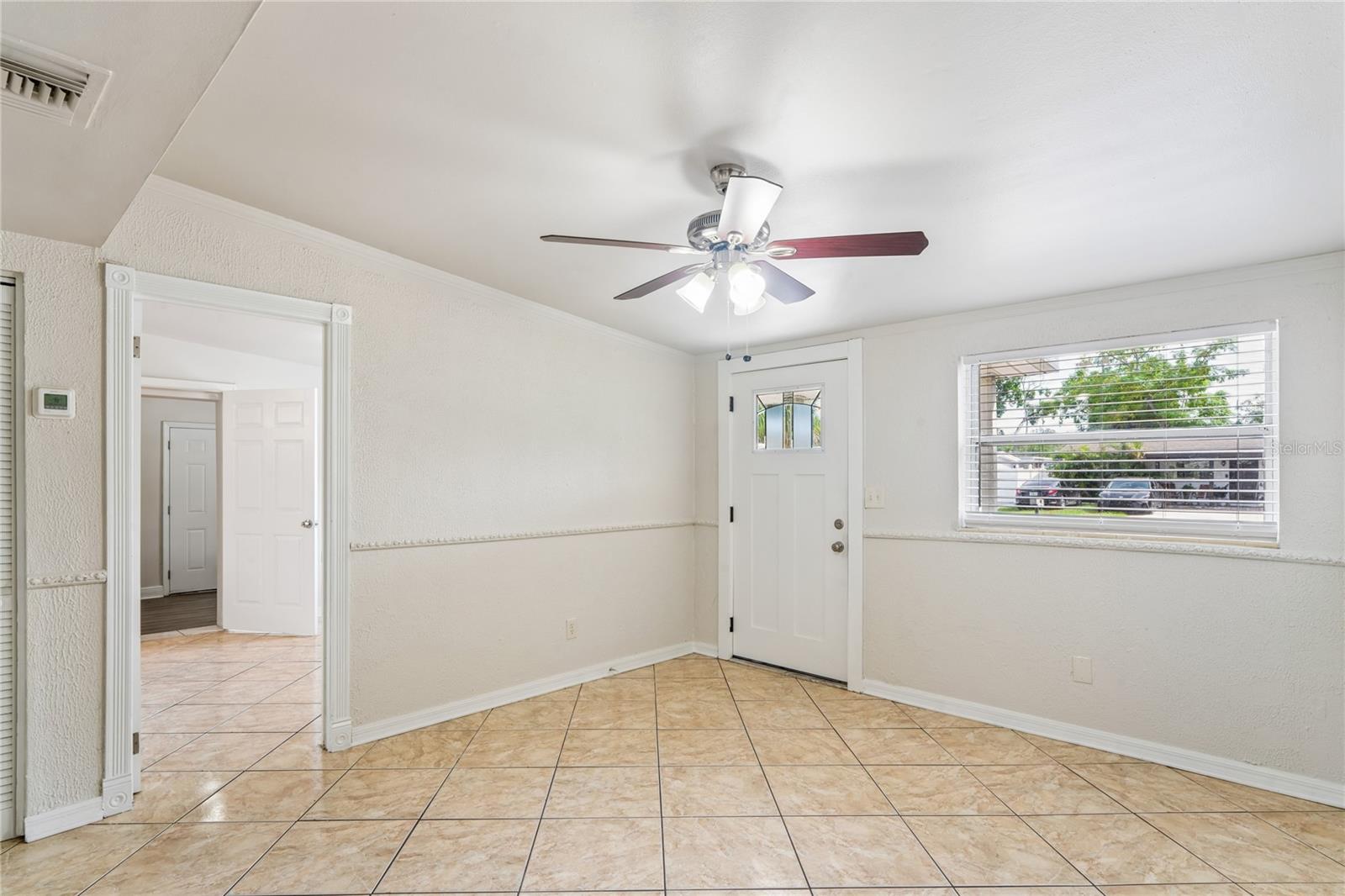 6819 TUTTLE ST — photo 4