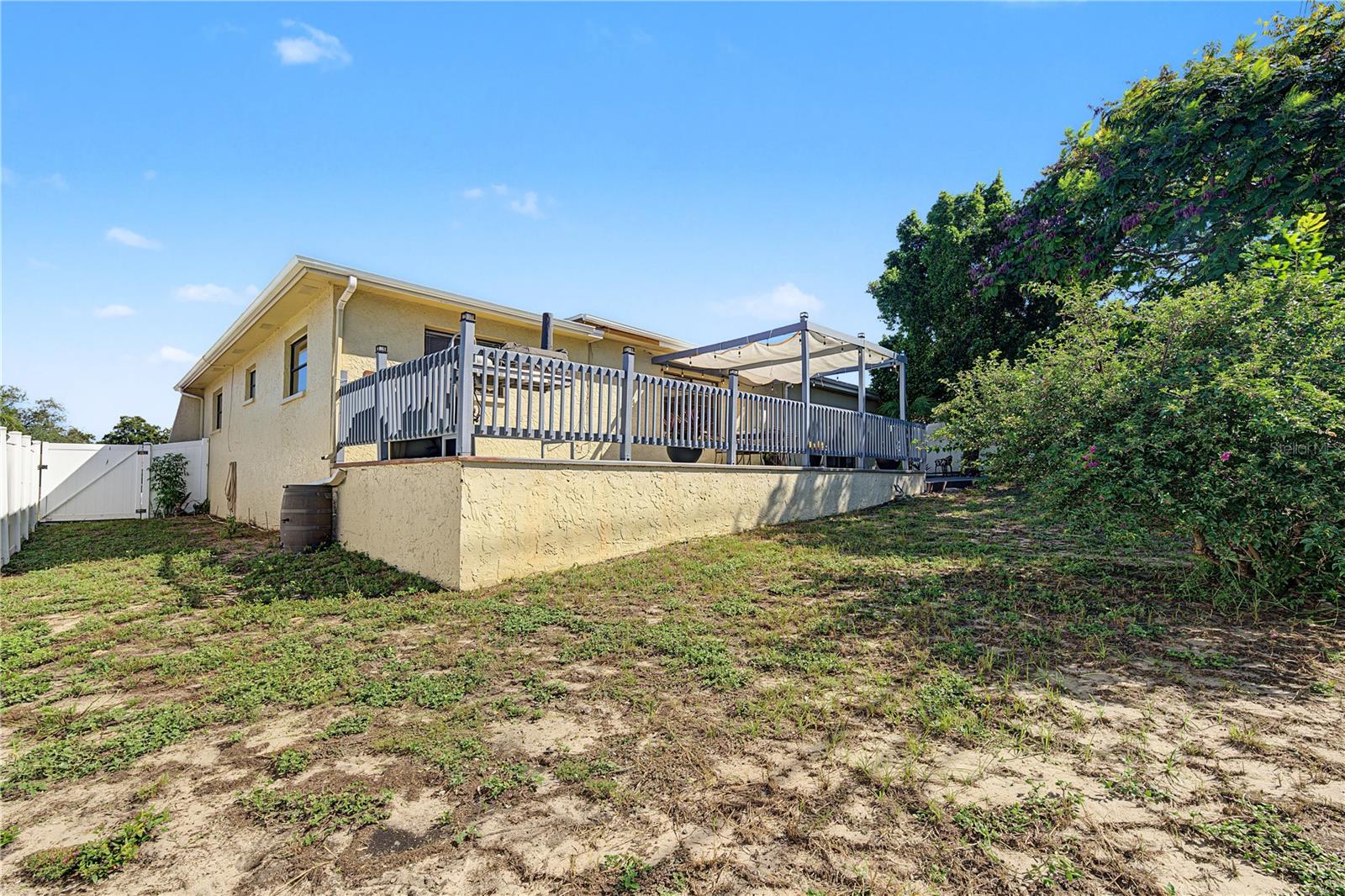 210 LEAFWOOD RD — photo 33