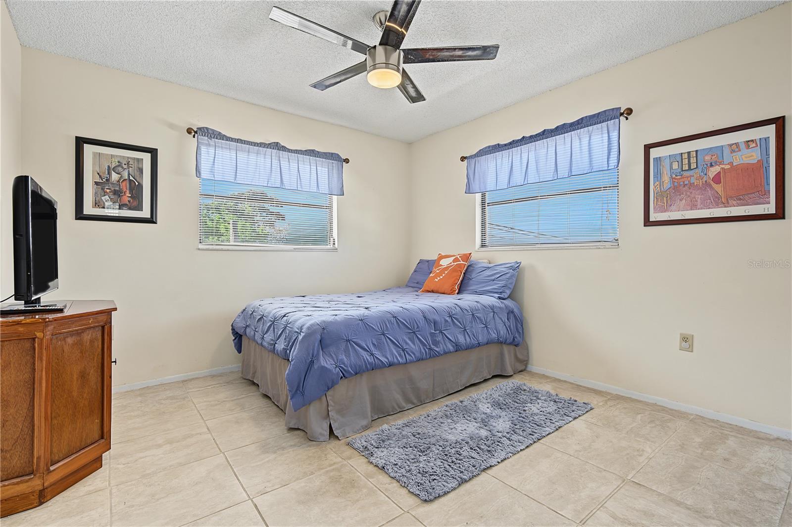 210 LEAFWOOD RD — photo 25