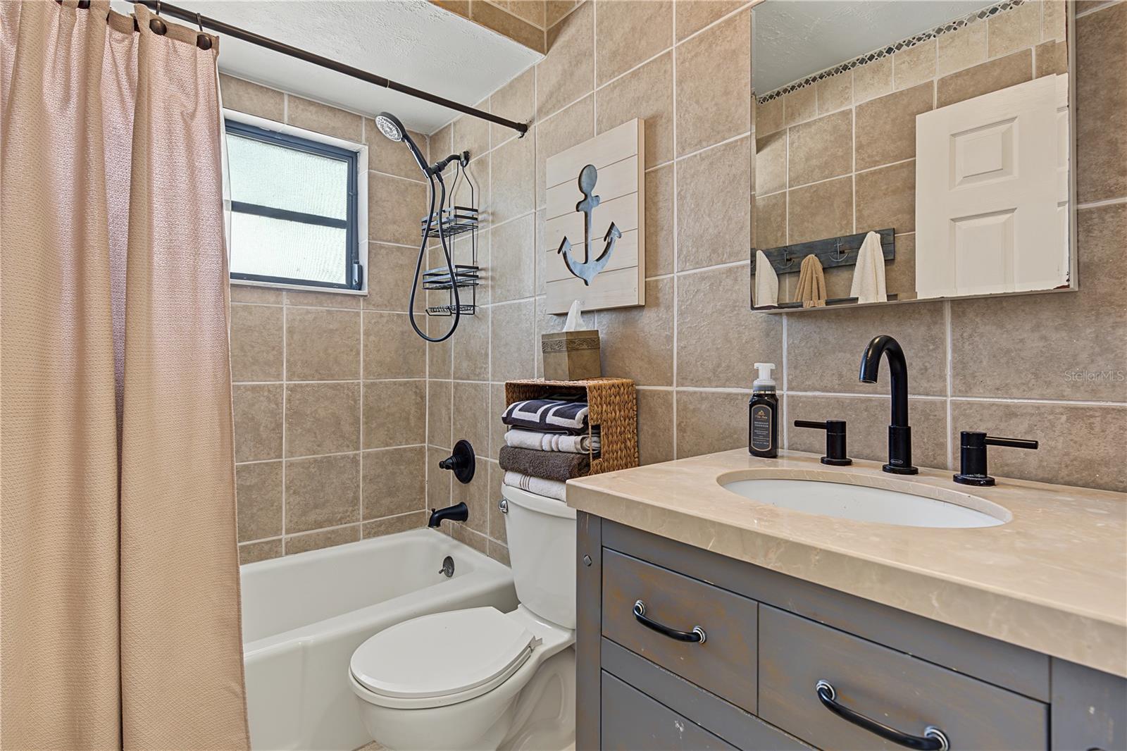 210 LEAFWOOD RD — photo 26