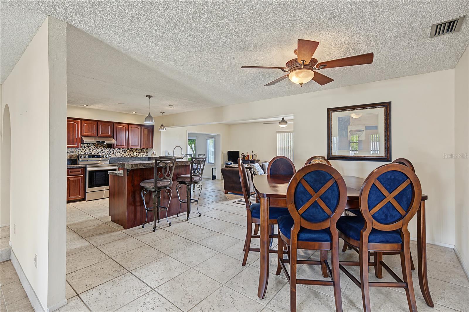 210 LEAFWOOD RD — photo 13
