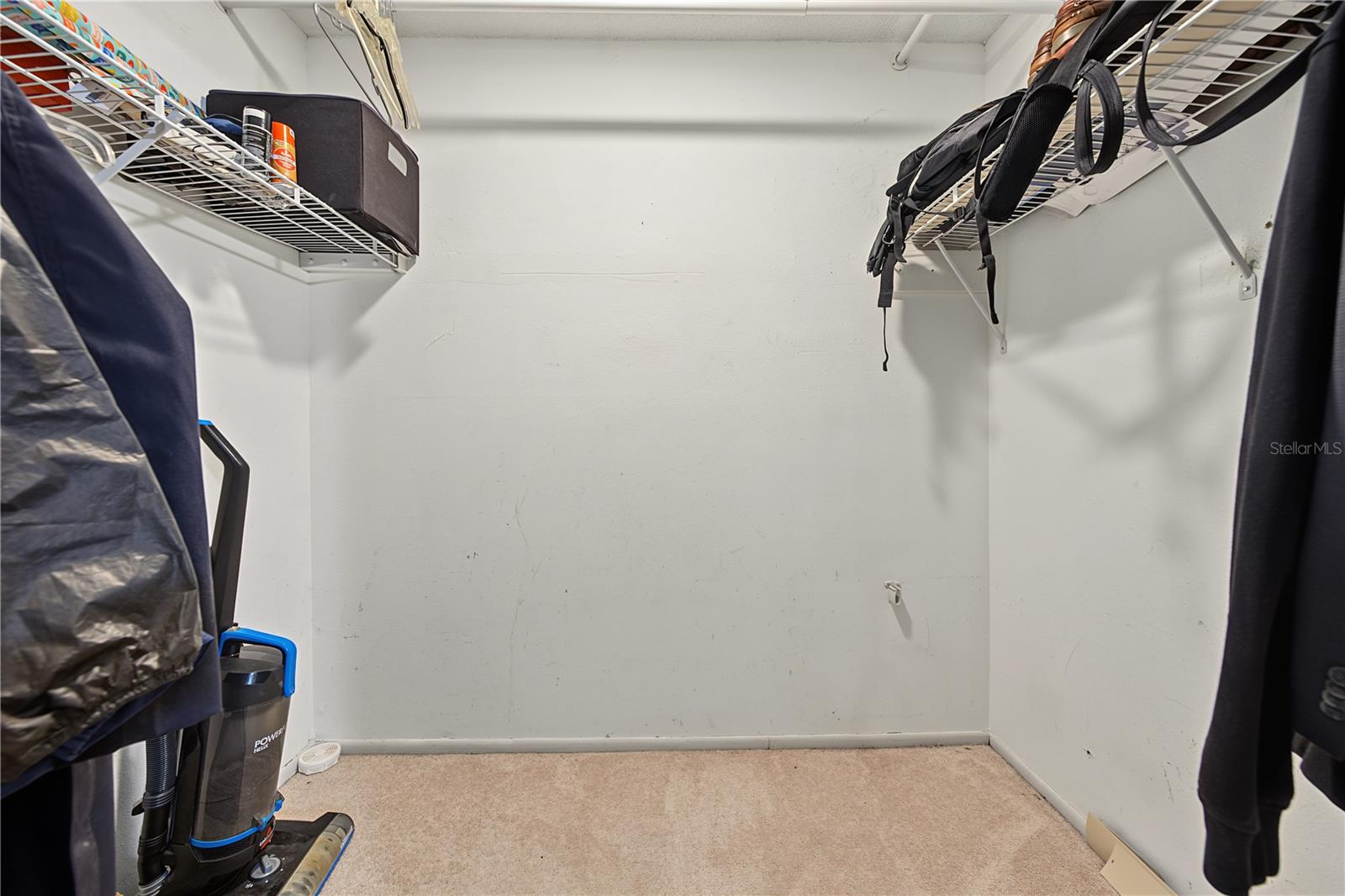 210 LEAFWOOD RD — photo 24
