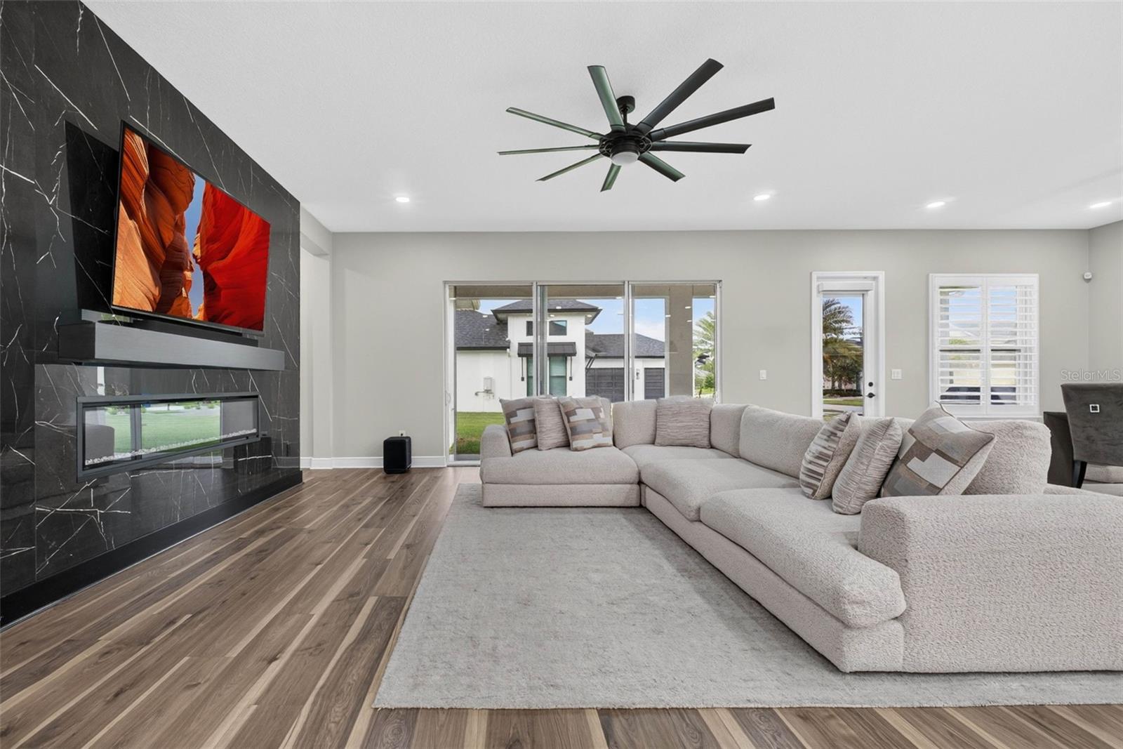 3210 TOUR TRCE — photo 7
