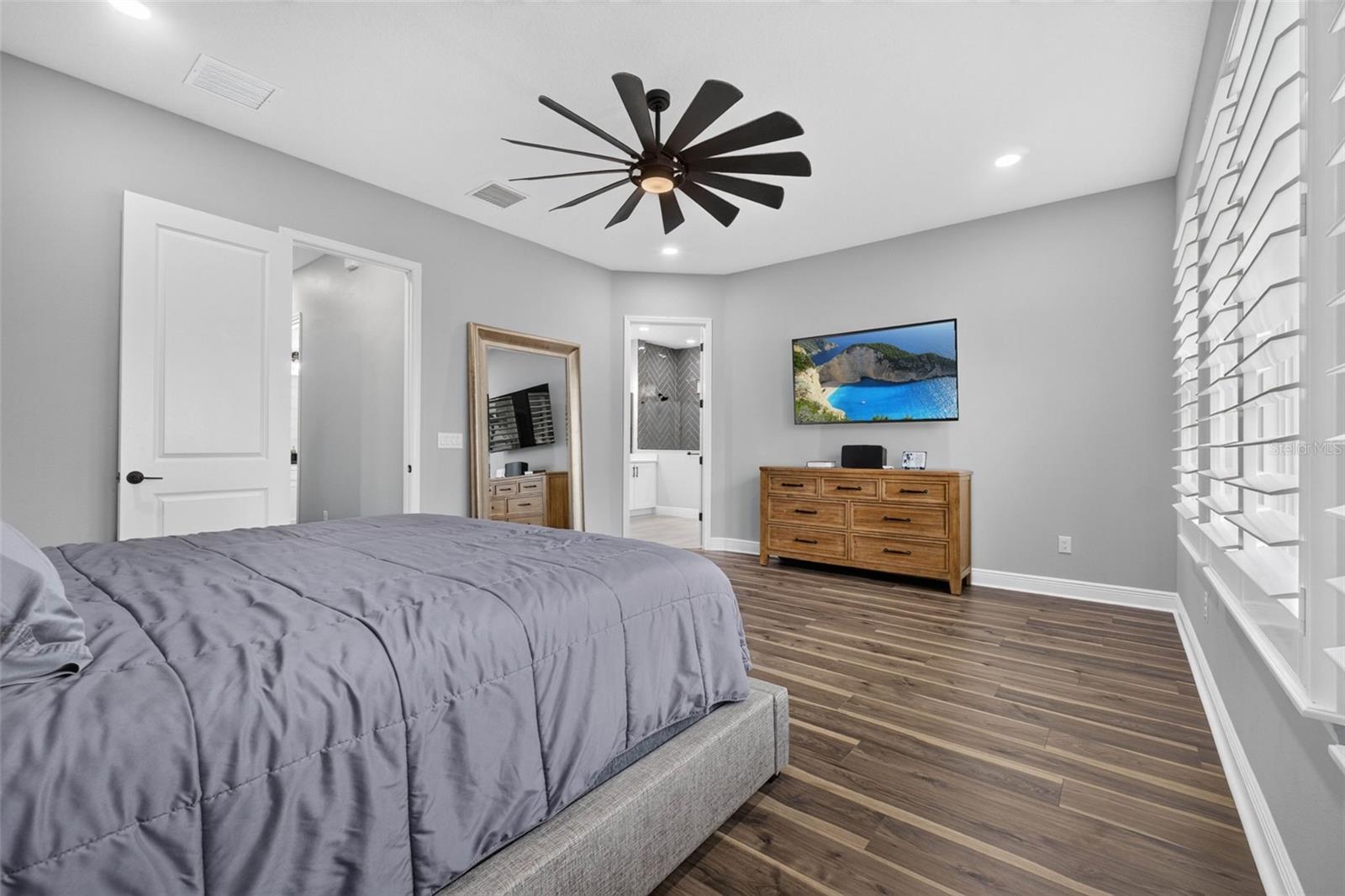3210 TOUR TRCE — photo 29