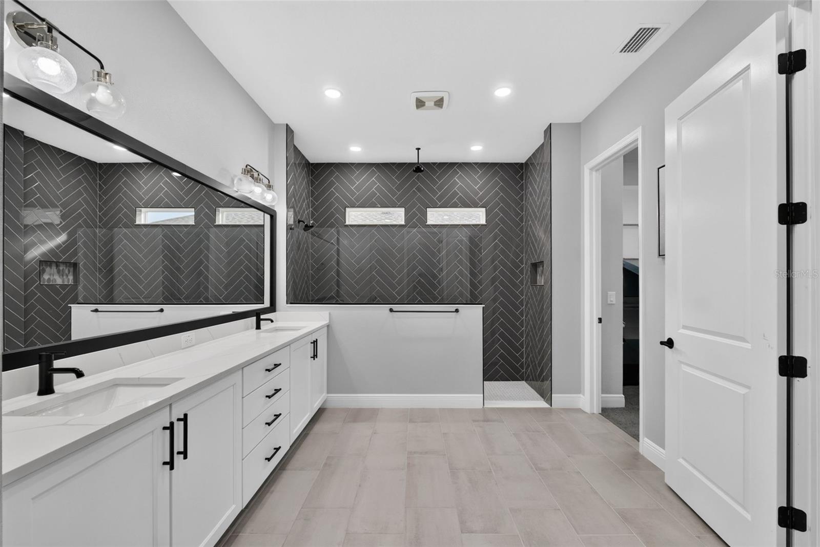 3210 TOUR TRCE — photo 35