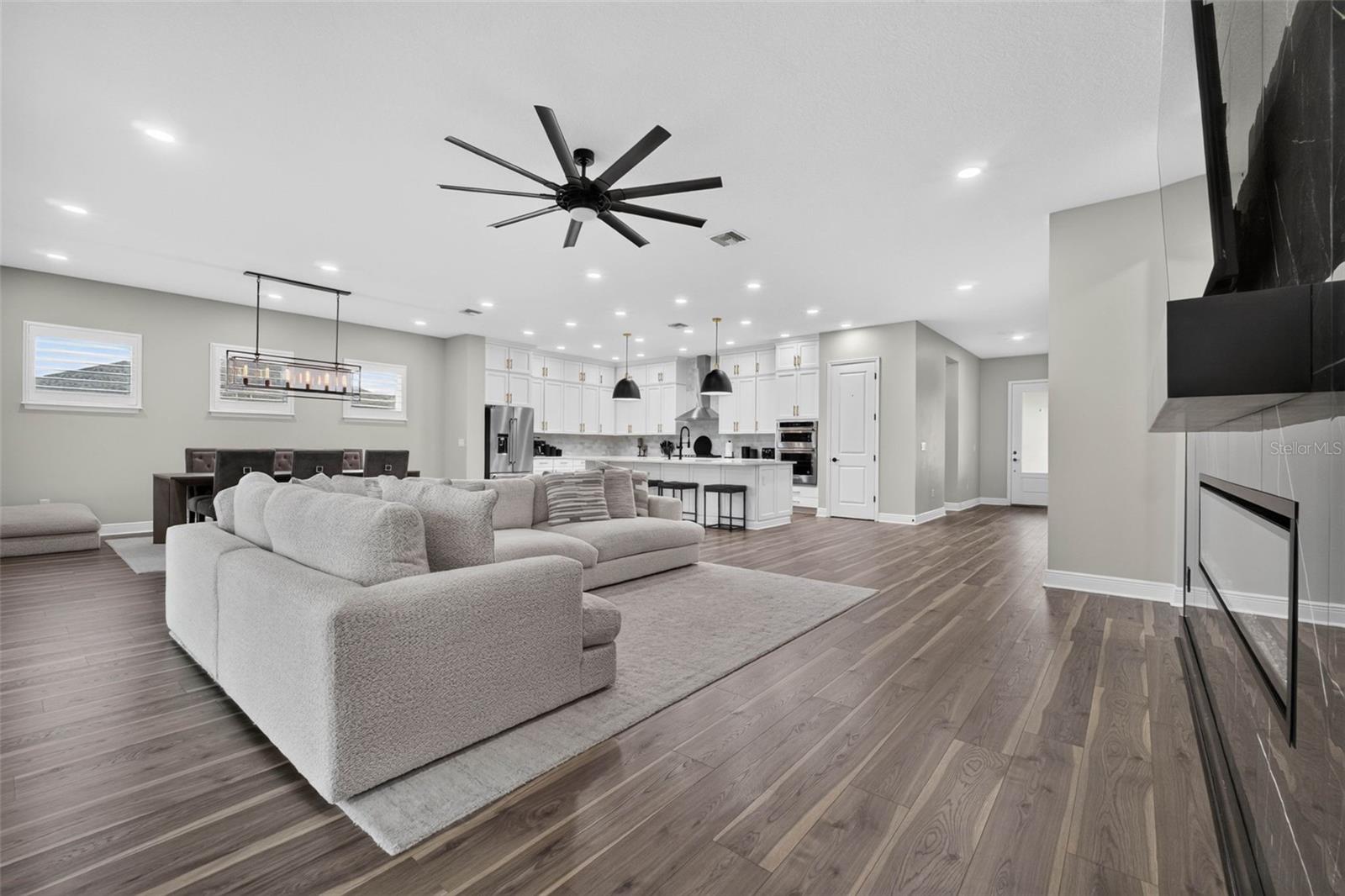 3210 TOUR TRCE — photo 12