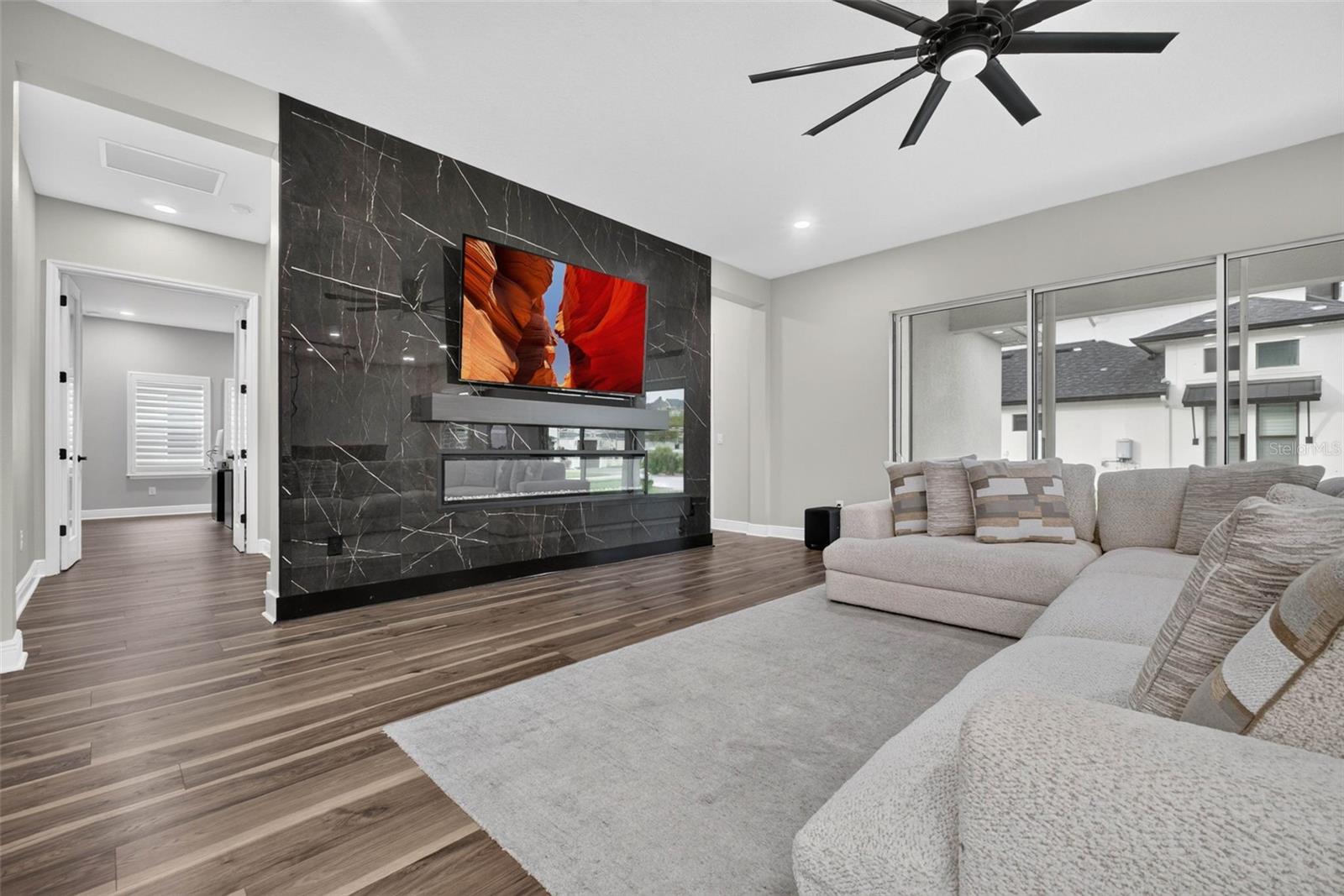 3210 TOUR TRCE — photo 9