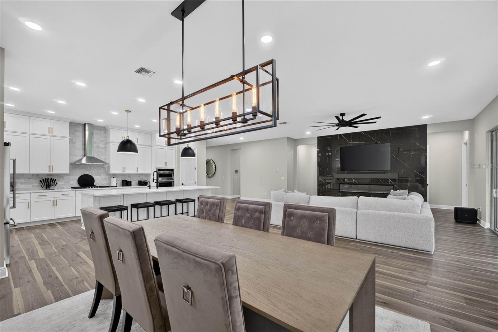 3210 TOUR TRCE — photo 23
