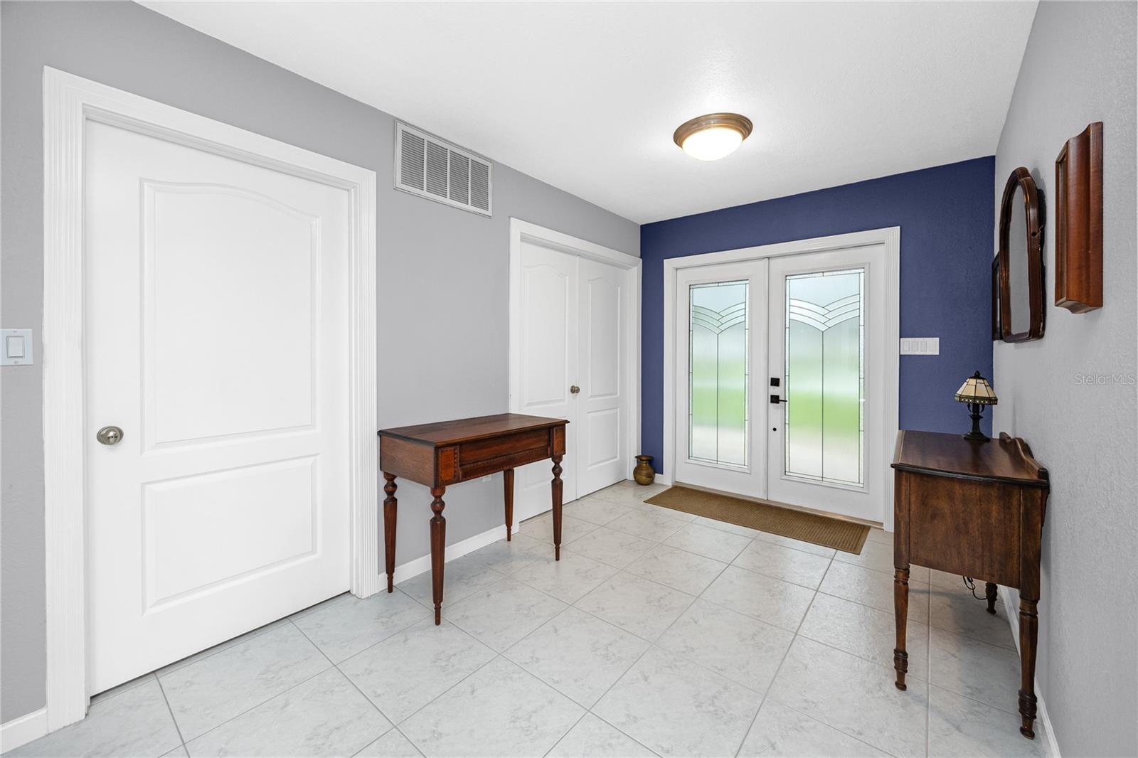 902 ROBIN AVE — photo 4