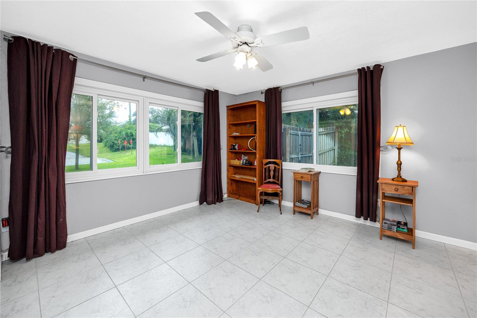 902 ROBIN AVE — photo 26