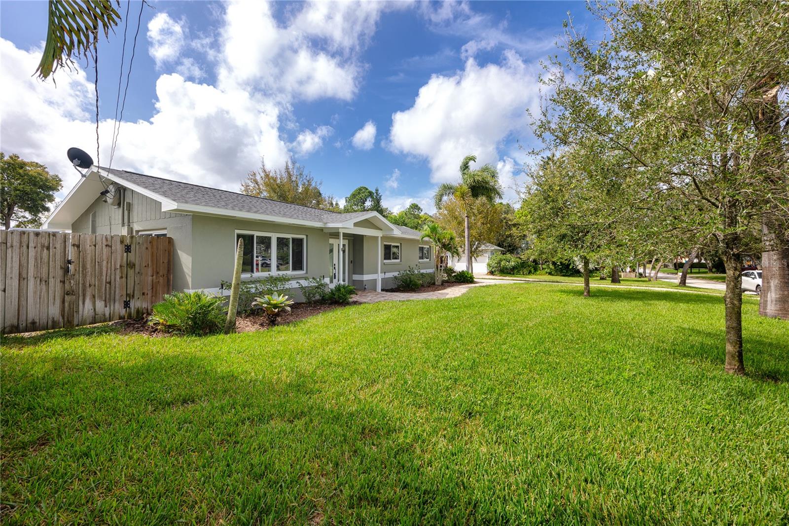 902 ROBIN AVE — photo 36