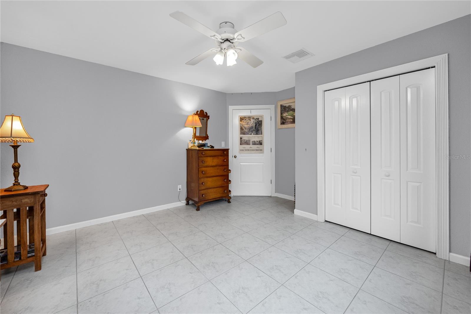 902 ROBIN AVE — photo 27