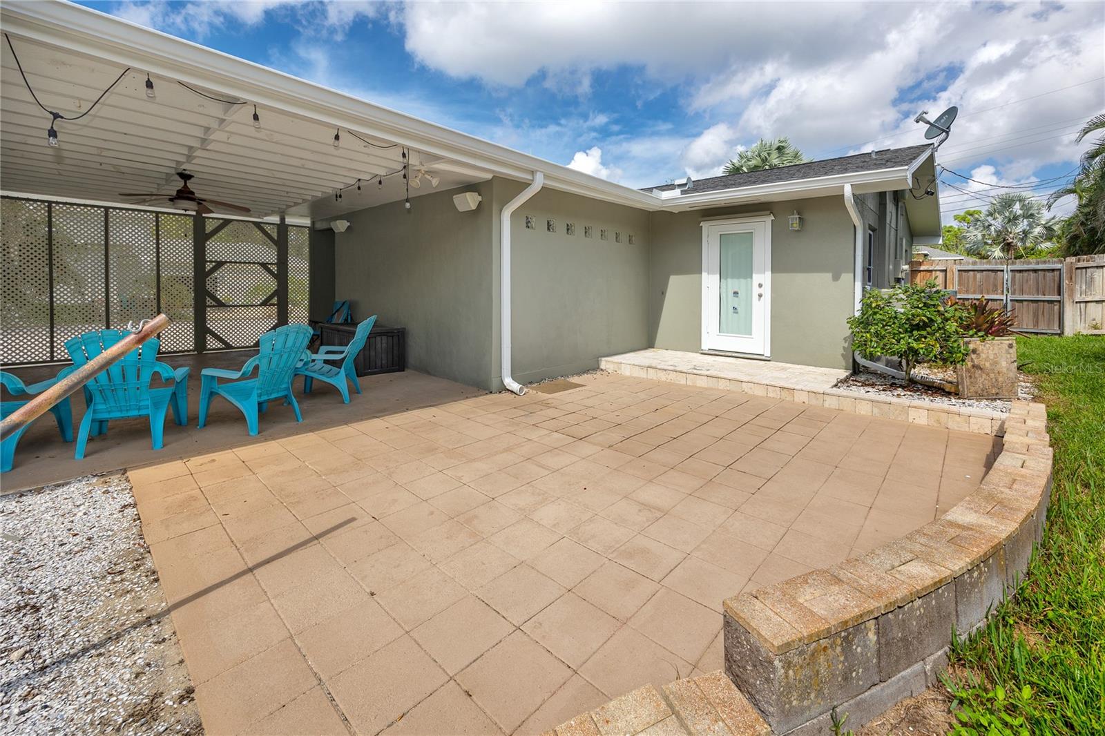 902 ROBIN AVE — photo 44