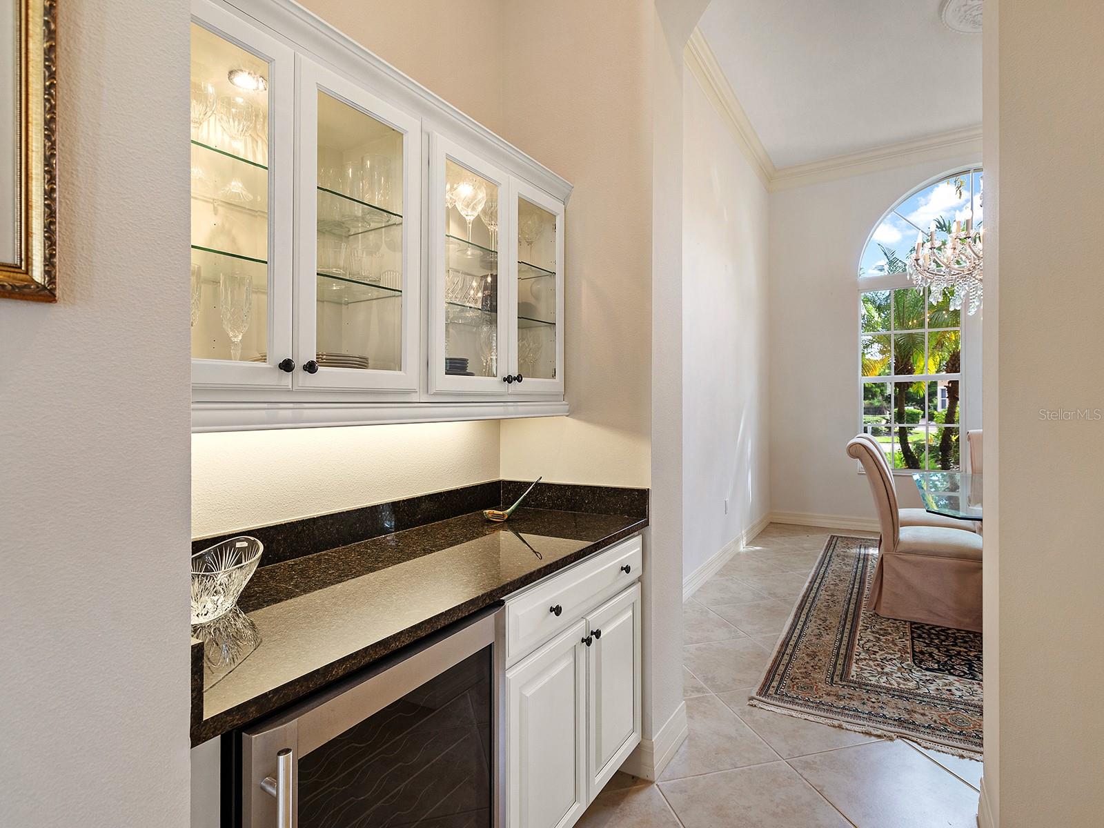 6906 BELMONT CT — photo 18