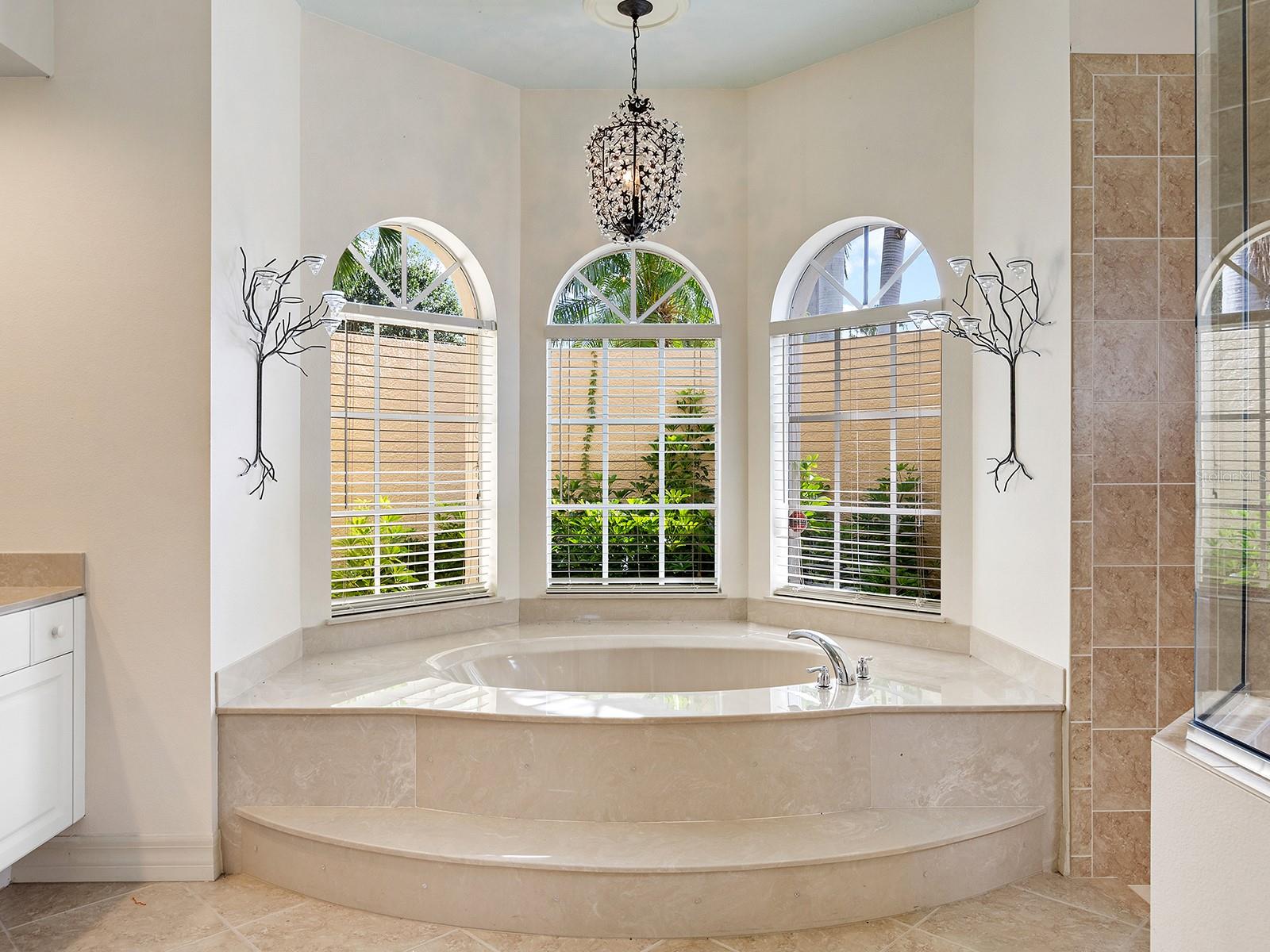 6906 BELMONT CT — photo 39