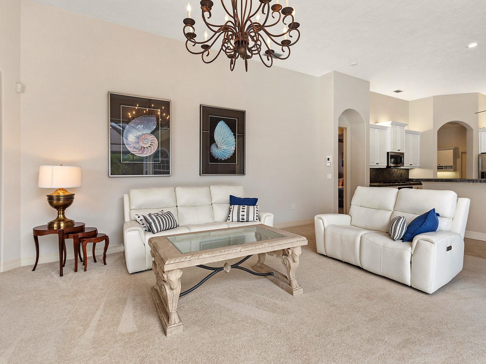 6906 BELMONT CT — photo 32
