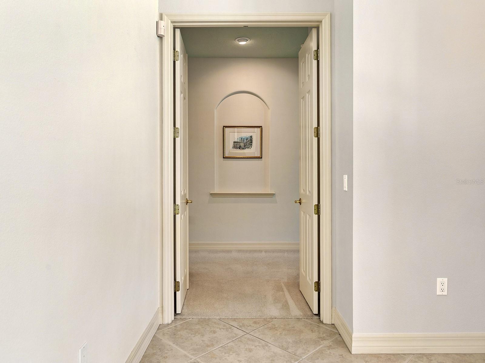 6906 BELMONT CT — photo 34