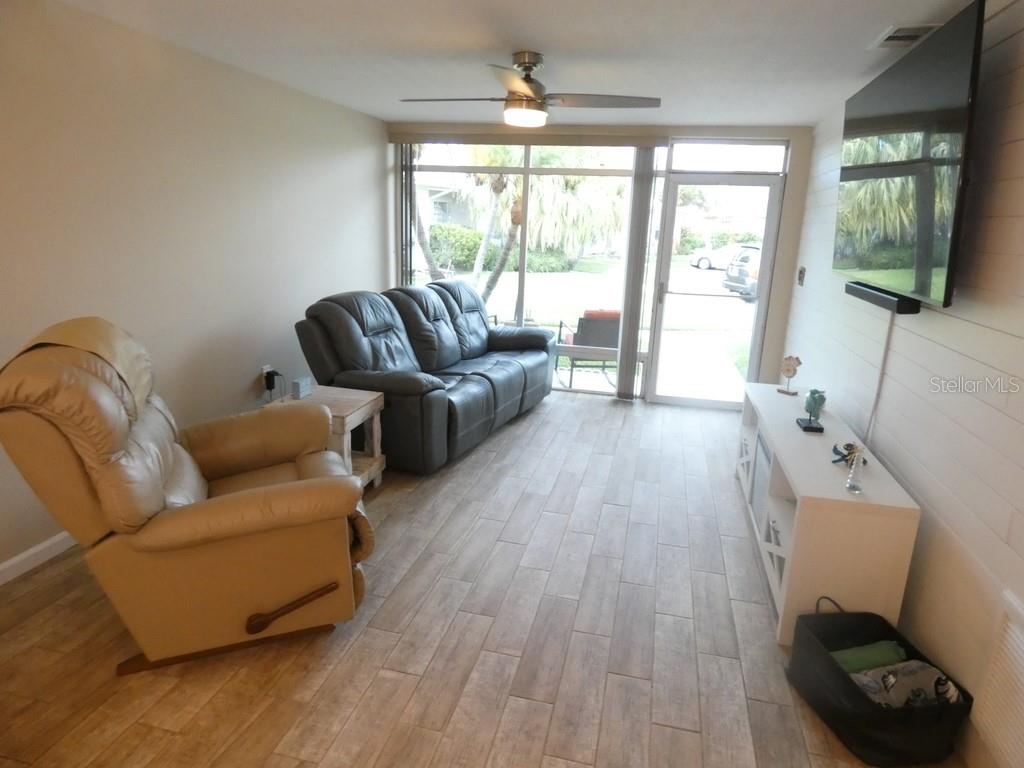 4322 TAHITIAN GARDENS CIR #B — photo 11