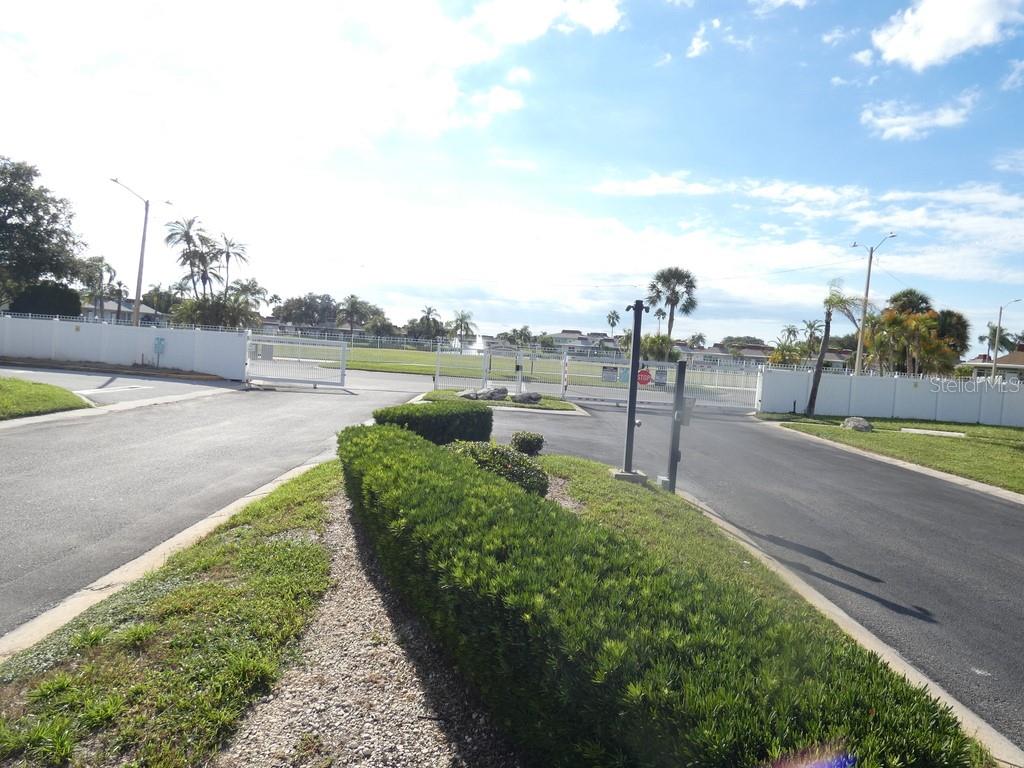 4322 TAHITIAN GARDENS CIR #B — photo 29
