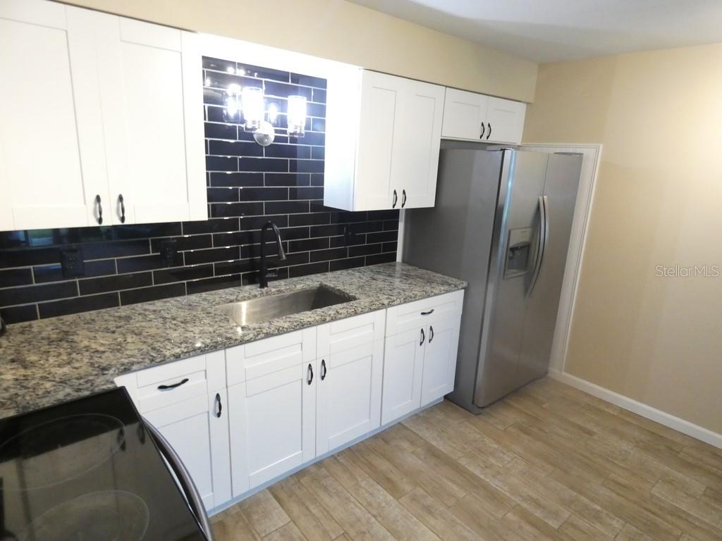 4322 TAHITIAN GARDENS CIR #B — photo 15