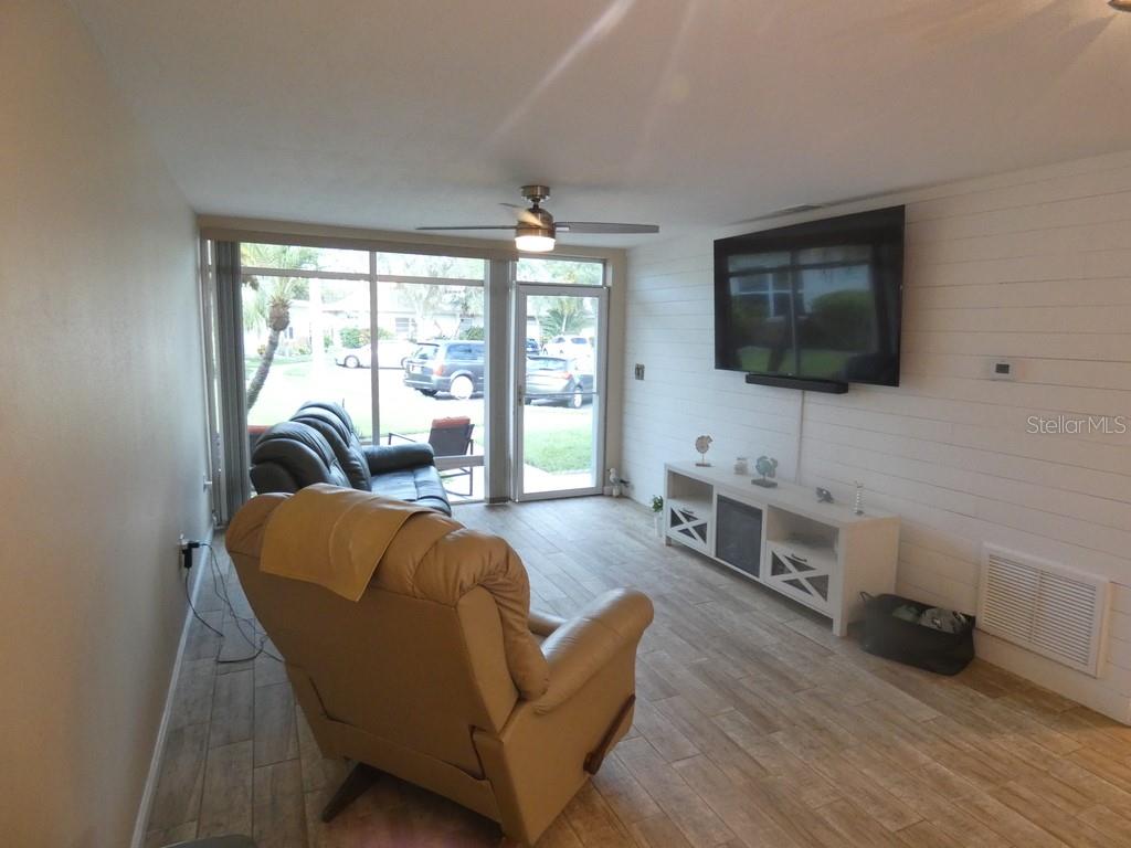 4322 TAHITIAN GARDENS CIR #B — photo 6