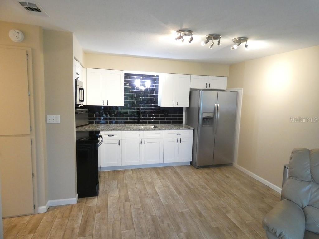 4322 TAHITIAN GARDENS CIR #B — photo 2