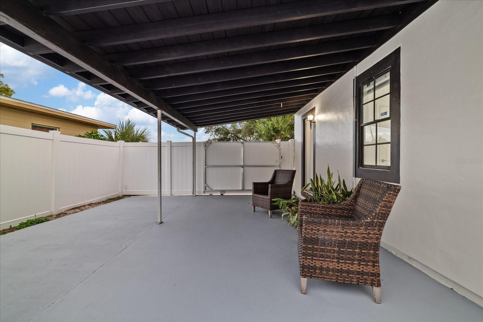 9410 N VALLE DR — photo 45