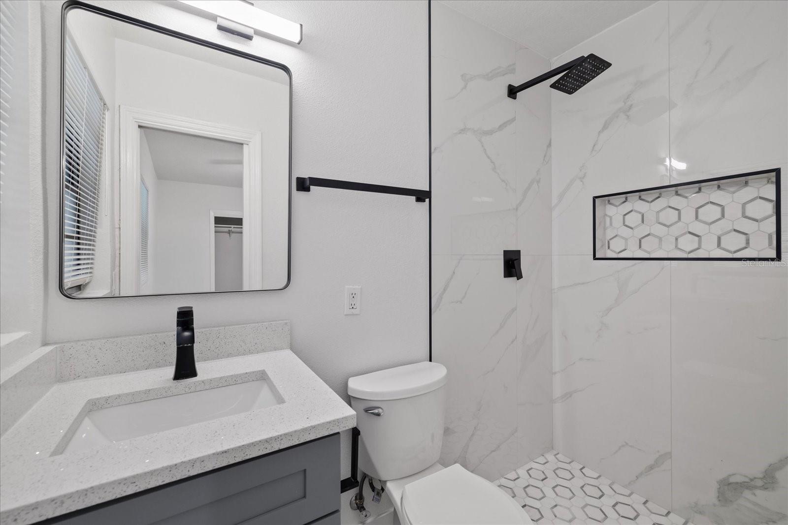 9410 N VALLE DR — photo 28
