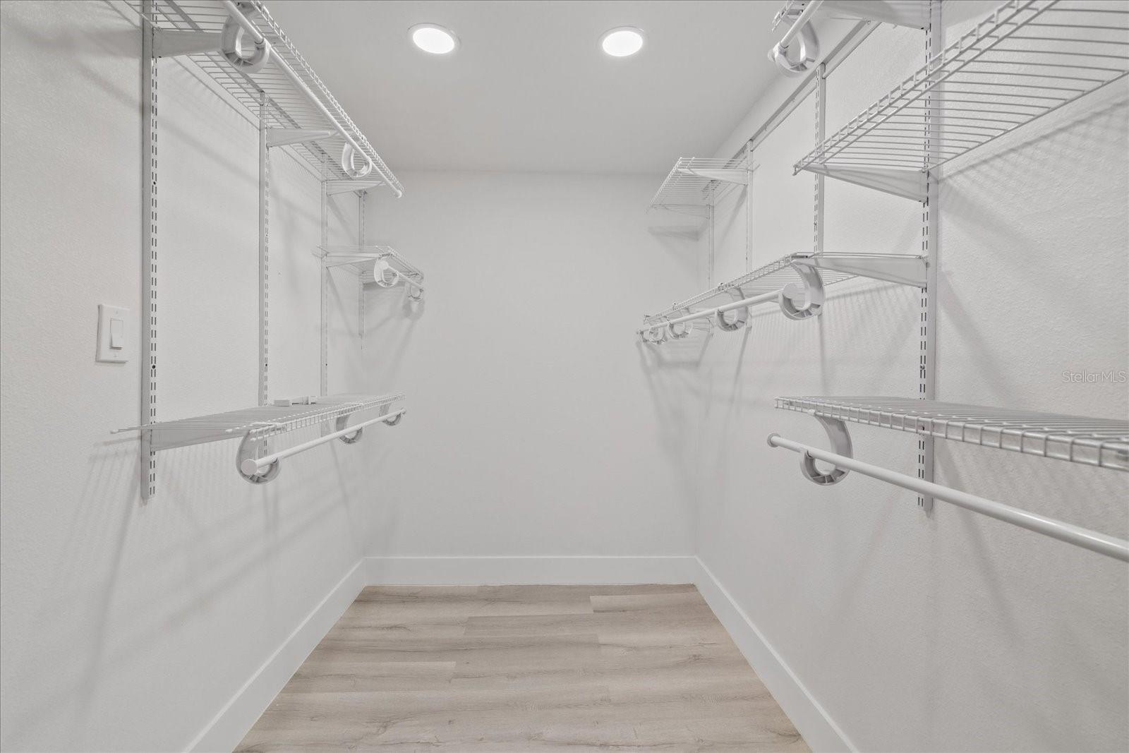 9410 N VALLE DR — photo 37