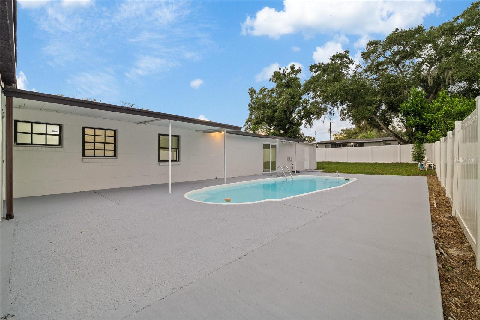 9410 N VALLE DR — photo 47