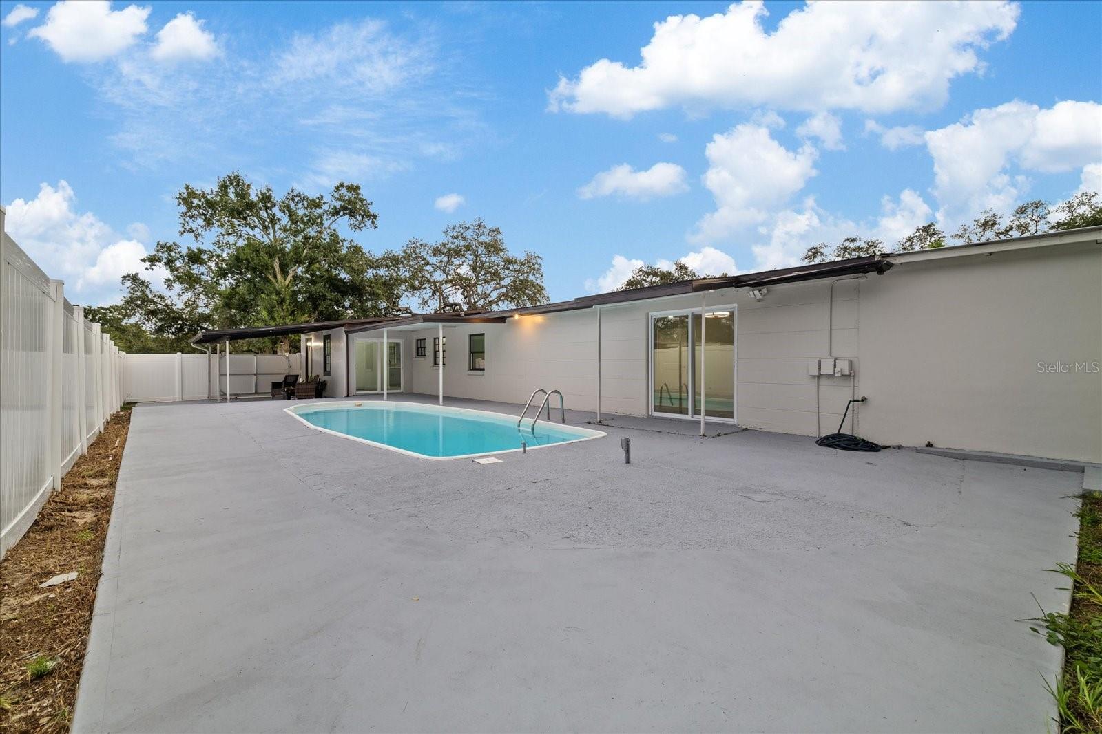 9410 N VALLE DR — photo 43