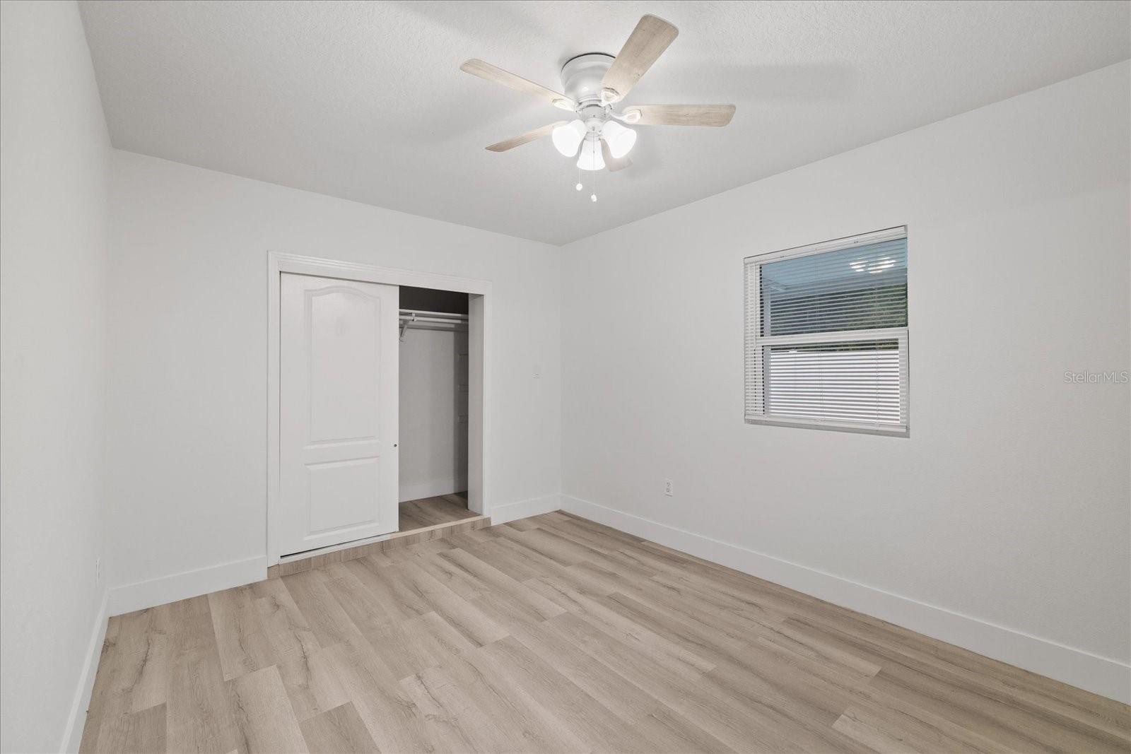 9410 N VALLE DR — photo 26