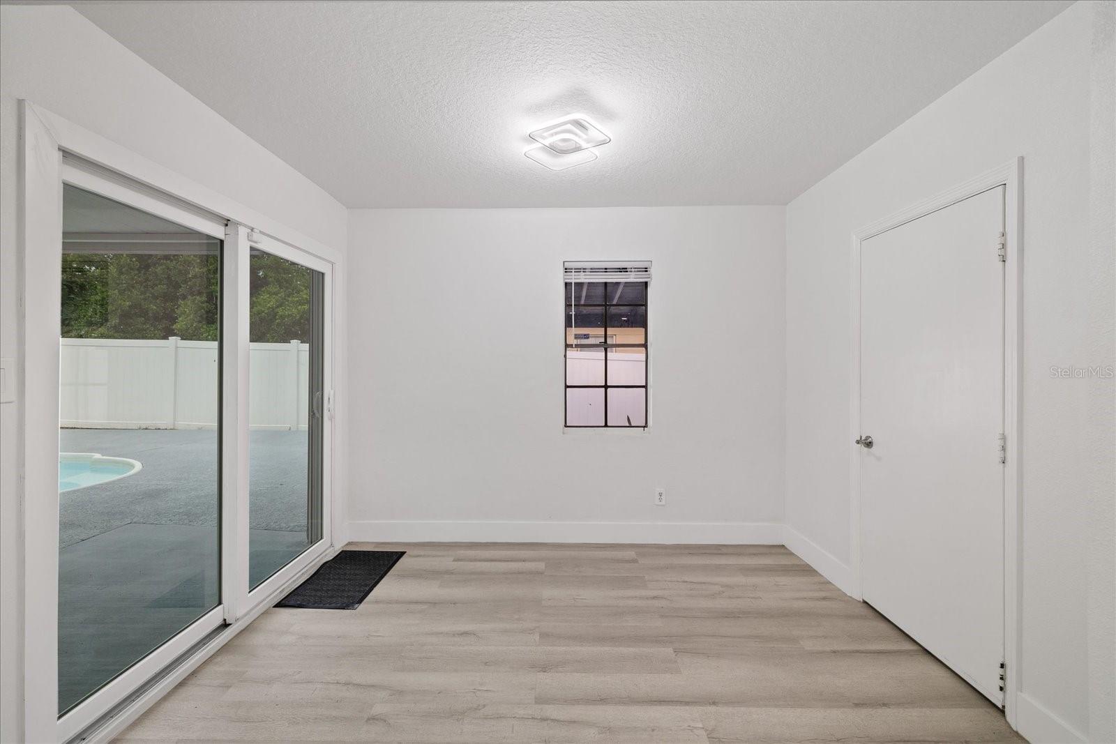 9410 N VALLE DR — photo 22